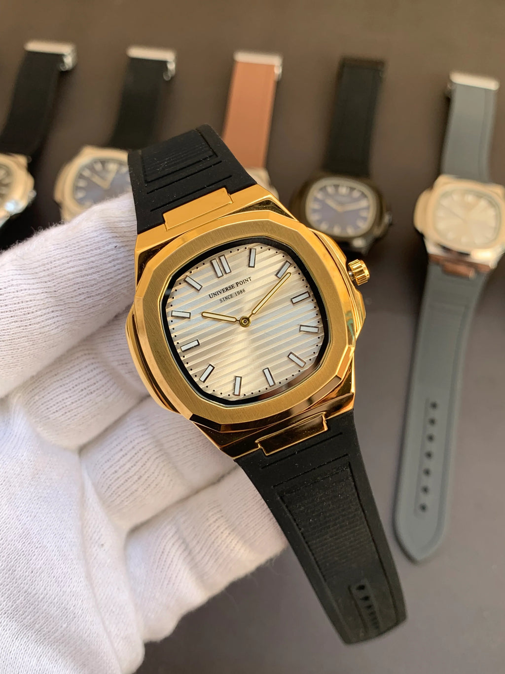 UNIVERSE POINT GOLDEN DIAL WITH SELICON STRAP