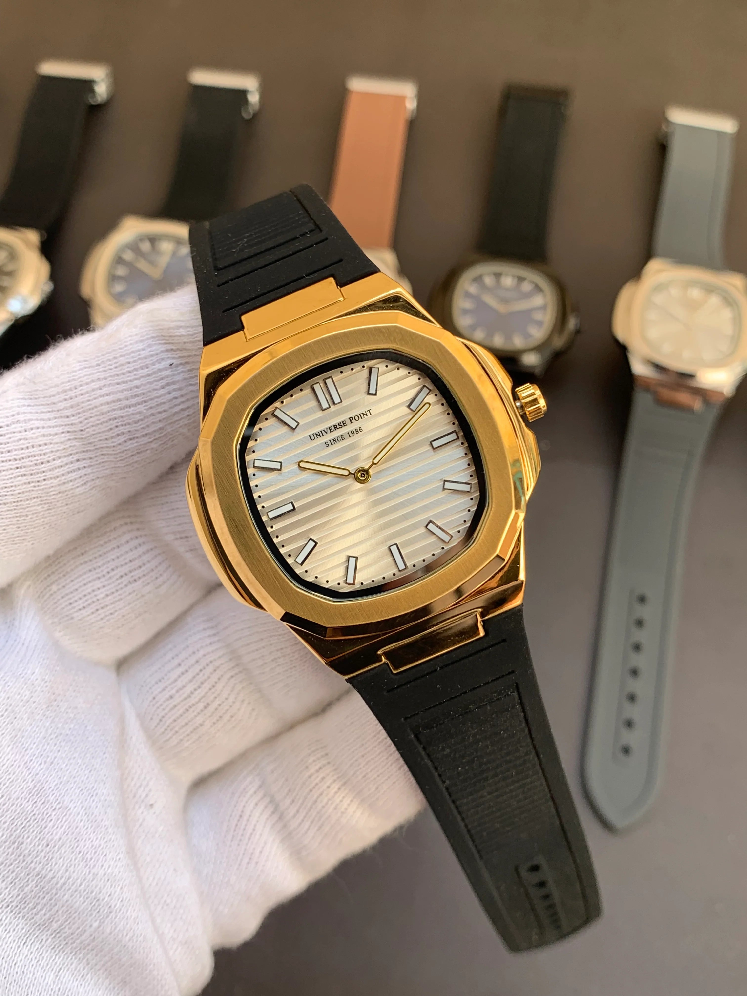UNIVERSE POINT GOLDEN DIAL WITH SELICON STRAP