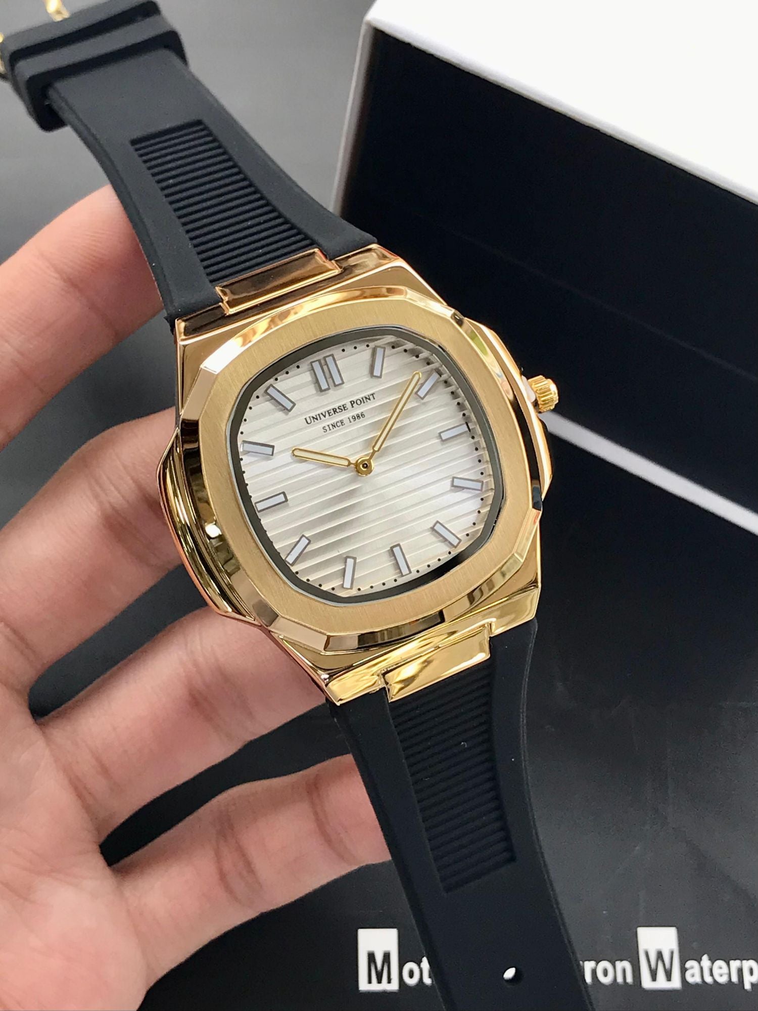 UNIVERSE POINT GOLDEN DIAL WITH SELICON STRAP